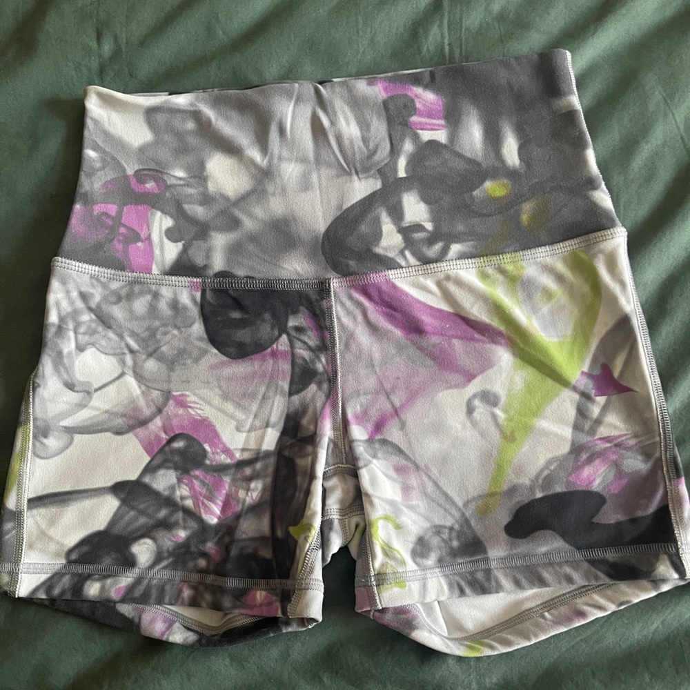 Lululemon Align High Rose Short 4”